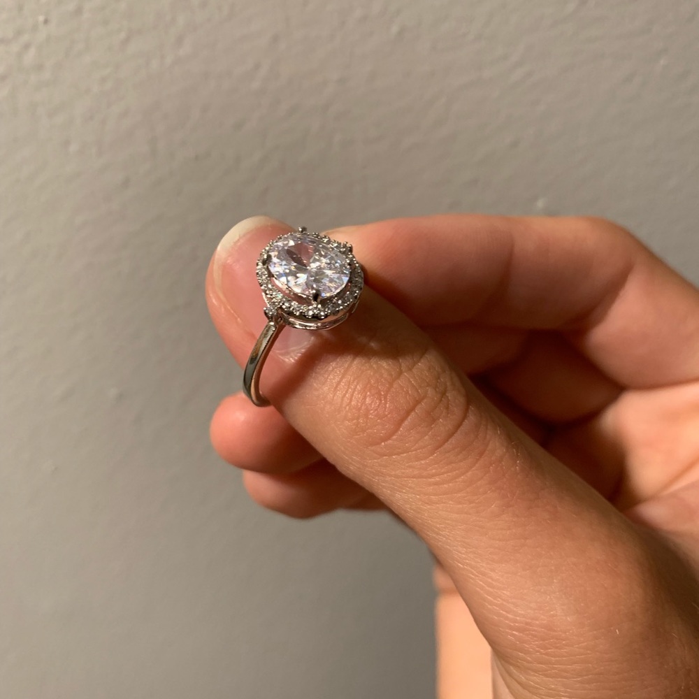 Diamond ring - Picture 4 of 5